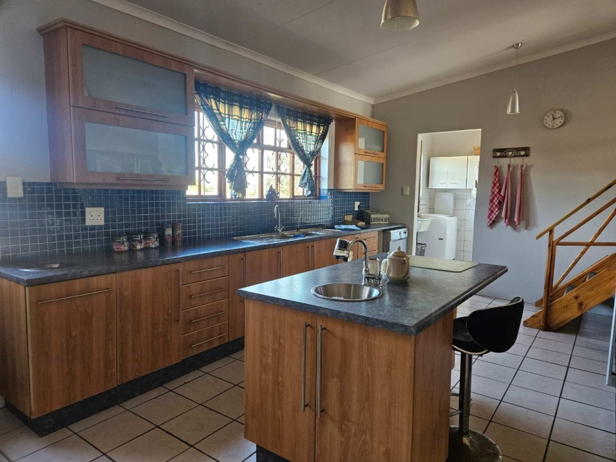 5 Bedroom Property for Sale in Fairbridge Heights Eastern Cape